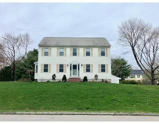 42 Massasoit Dr, North Attleboro, MA 02760