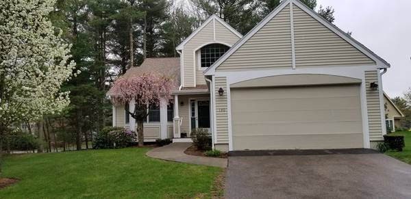 130 Cannon Forge Dr #130, Foxboro, MA 02035