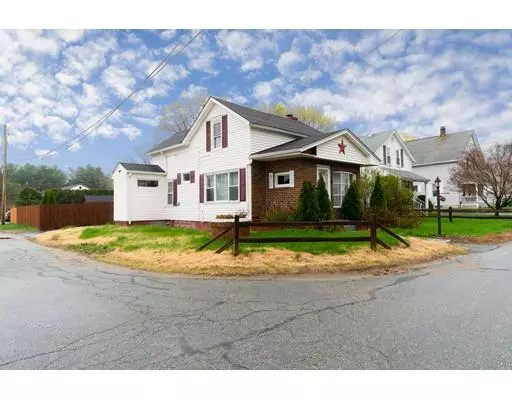 49 Crest Rd, North Smithfield, RI 02896