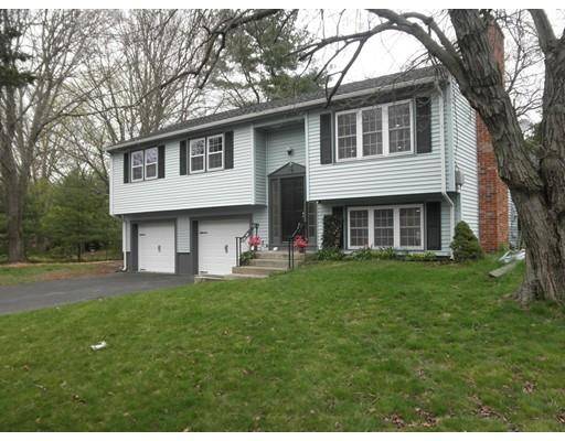 985 Longview Dr, North Attleboro, MA 02760