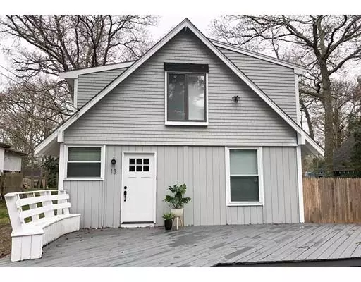 13 Edgewood Dr,  Falmouth,  MA 02536