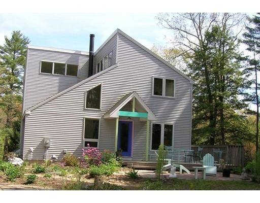 82 Batchelor St, Granby, MA 01033