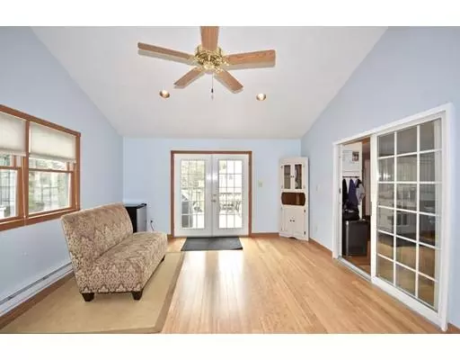 Norton, MA 02766,11 Wilbur St