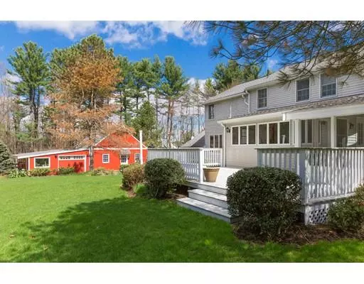 Carlisle, MA 01741,242 Russell St