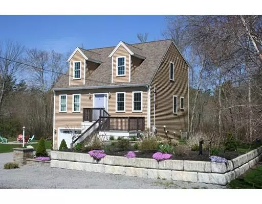 20 Shore Ave, Lakeville, MA 02347