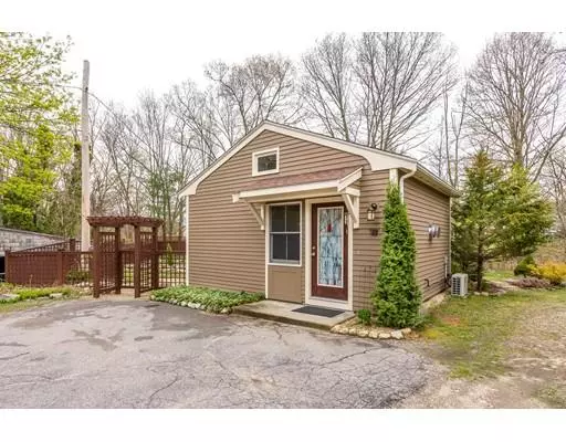 70 Mylod St, Walpole, MA 02081