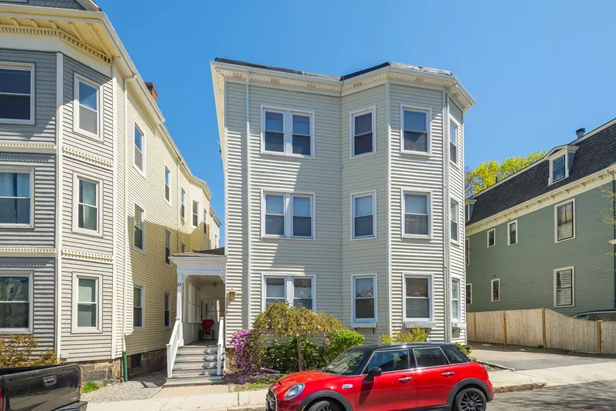 23 Hurd Rd #1, Brookline, MA 02445