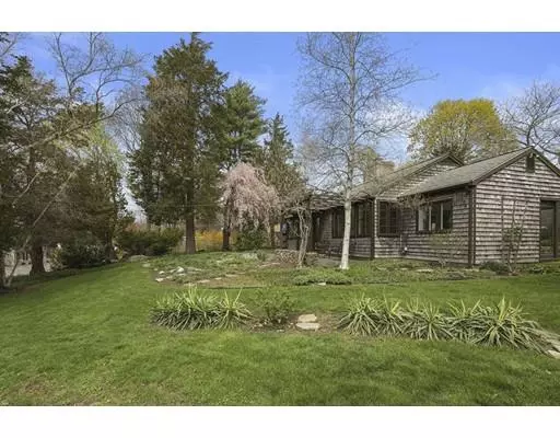 27 Clay Spring Rd, Cohasset, MA 02025