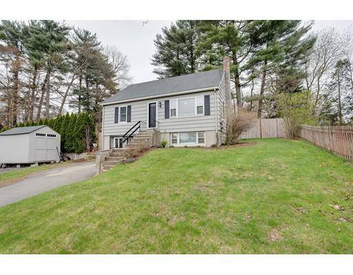 8 Lakeshore Dr, Bellingham, MA 02019