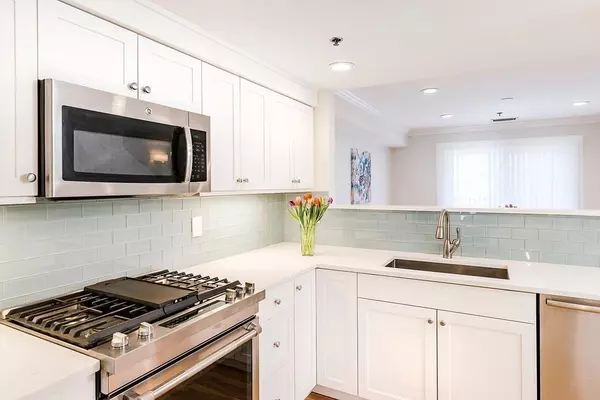 Brookline, MA 02445,265 Cypress St #265