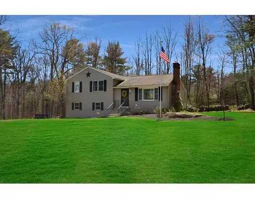 Sutton, MA 01590,16 Carrier Ln