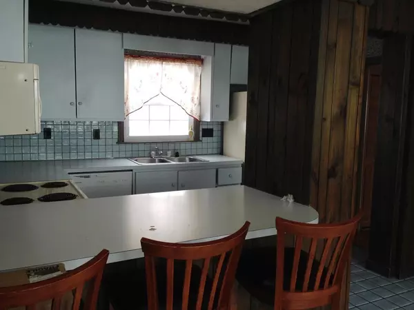 Milford, MA 01757,89 Congress St