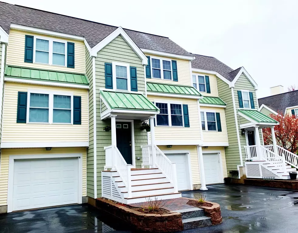Danvers, MA 01923,35 Collins St #12