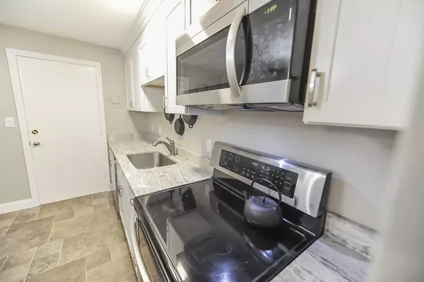 Danvers, MA 01923,52 Purchase Street #A5