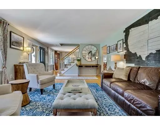 Danvers, MA 01923,7 Oakland Road