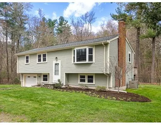 378 Purchase St, Easton, MA 02375