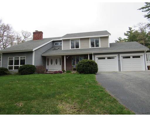 4 Knob Ln, Bourne, MA 02532