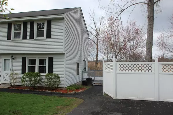 Methuen, MA 01844,5 Bentley Circle #12