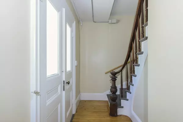 North Attleboro, MA 02763,76 Freeman St