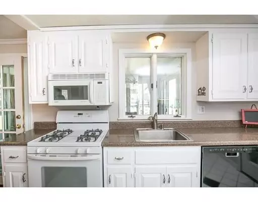 East Longmeadow, MA 01028,18 Sanford St