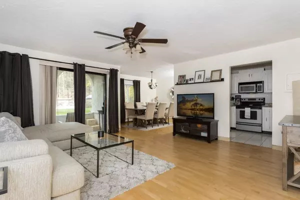 120 Fellsview Ter #123, Stoneham, MA 02180