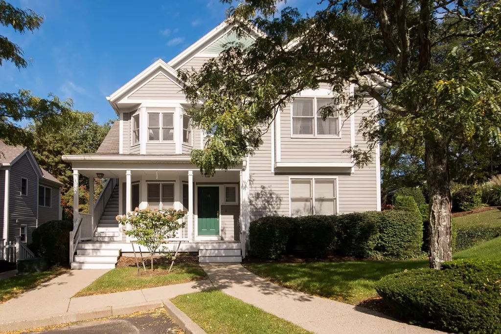 Fall River, MA 02720,1810 Highland Ave #1C