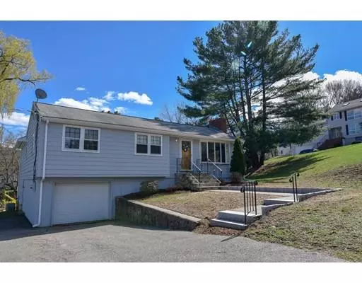 32 Arcadia St, Woburn, MA 01801