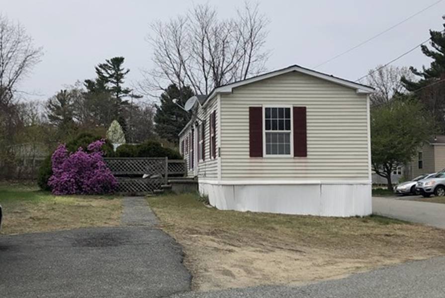 212 Shoreline Drive, Tewksbury, MA 01876