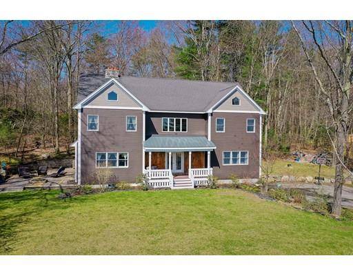 5 Wamsutta Ridge Rd, Charlton, MA 01507