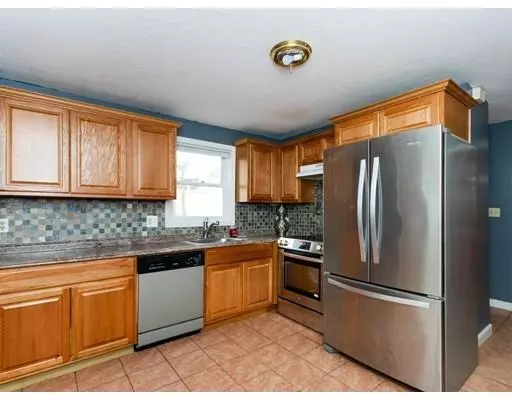9 Mariposa St, Boston, MA 02136
