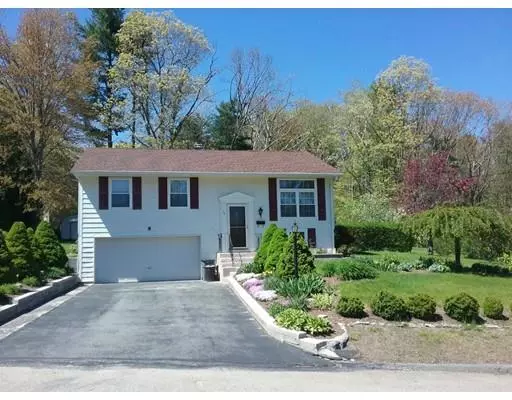 75 Robin Rd, Northbridge, MA 01588