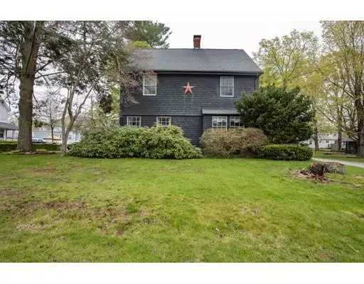 41 Ashland St, Taunton, MA 02780