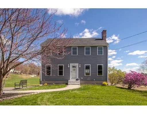 48 Fish St, Lunenburg, MA 01462