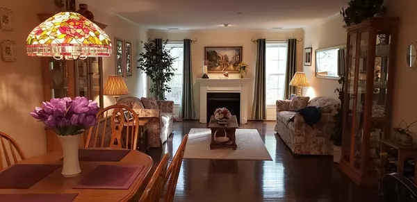 Peabody, MA 01960,10 Crowninshield Street #305
