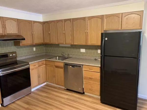 Acton, MA 01720,118 Parker St #22