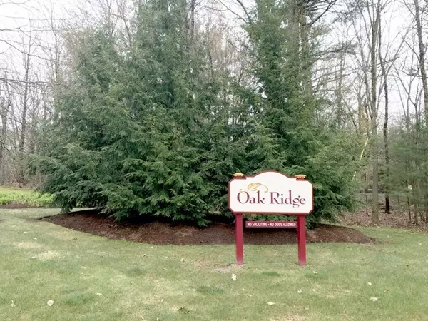 62 Green Briar Rd #62, Fitchburg, MA 01420