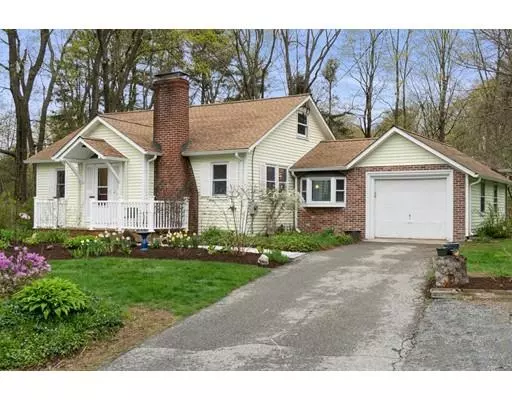 Wrentham, MA 02093,25 Apple Ln.