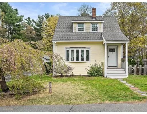 17 Clapp Rd, Hanover, MA 02339