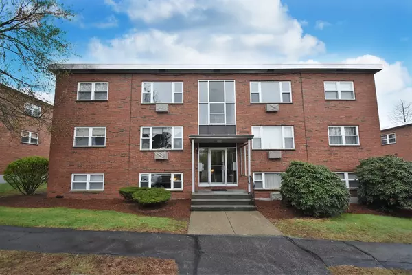 1105 Lexington Street #7-3, Waltham, MA 02452