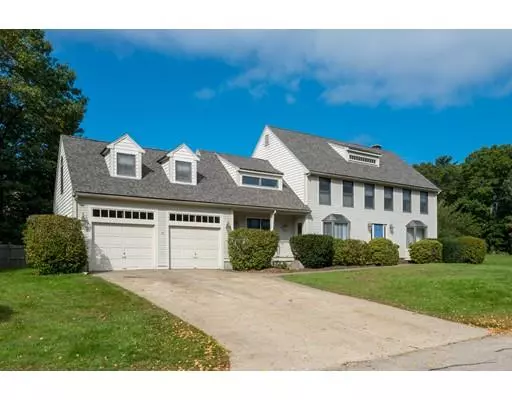 Pembroke, MA 02359,14 Country Club Cir