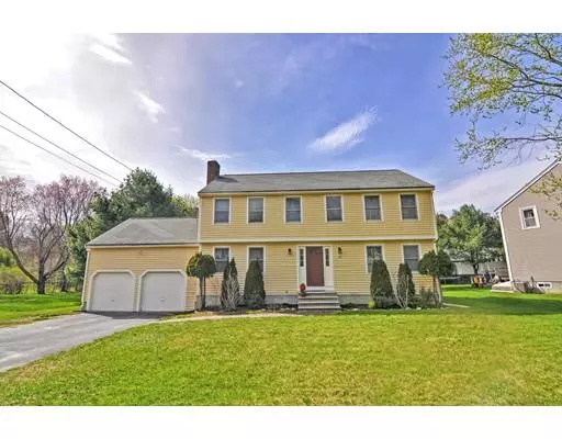 27 Pleasant St., Upton, MA 01568