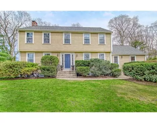 32 Cedar Hill Road, Dover, MA 02030