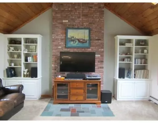 West Boylston, MA 01583,211 Fairbanks St