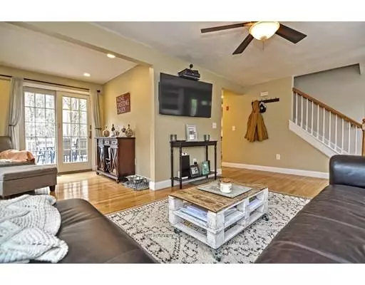 Hanover, MA 02339,876 Webster St