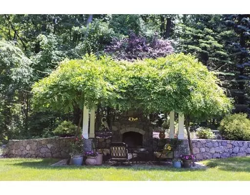 Southborough, MA 01772,7 Eastbrook Farm Lane