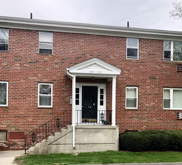 150 Regency Park Dr #150, Agawam, MA 01001