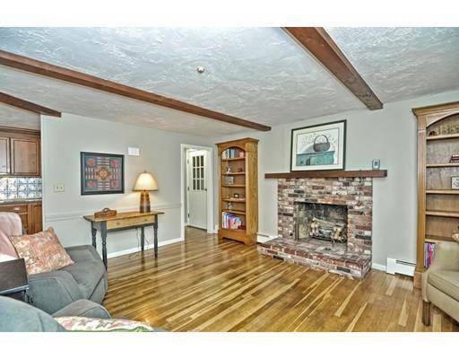 Walpole, MA 02081,3 Fern Dr