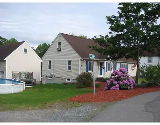 81 Clark Ave, Dracut, MA 01826