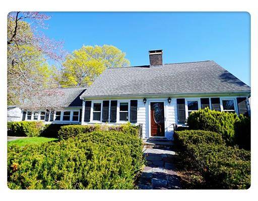 9 Currier Ln, Westwood, MA 02090