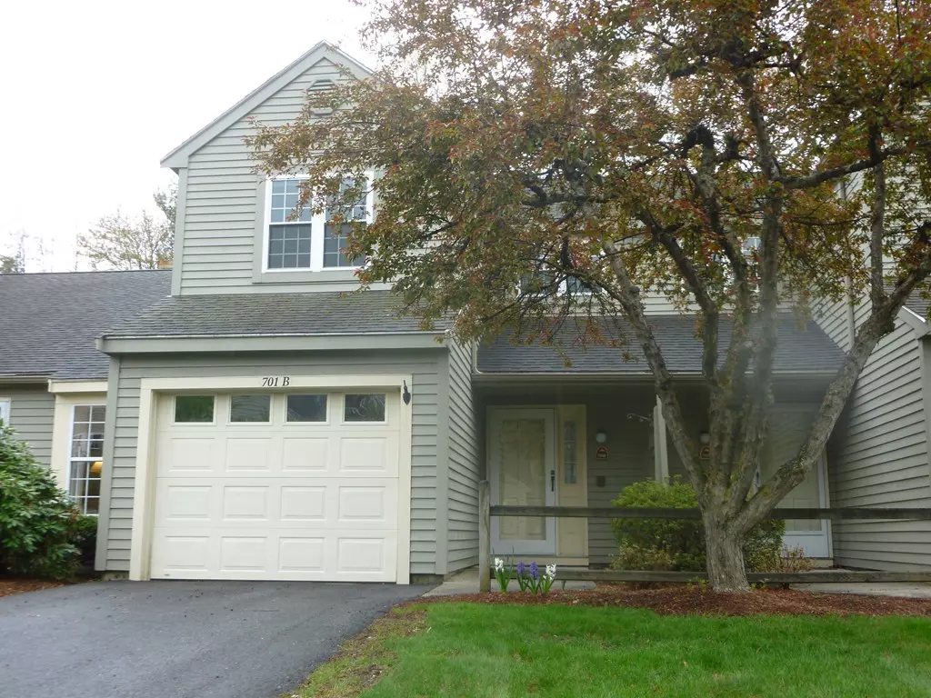 Clinton, MA 01510,701 Ridgefield Cir #B